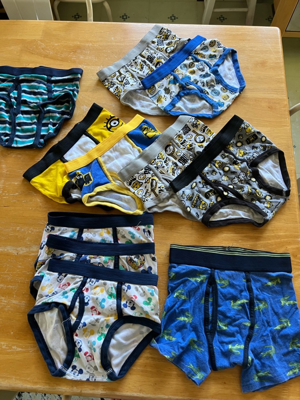 Kids' Assorted Blue & Yellow Character Briefs - lot of 11